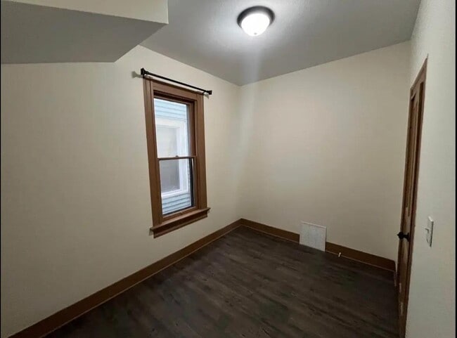 Building Photo - 1422 N 26th St