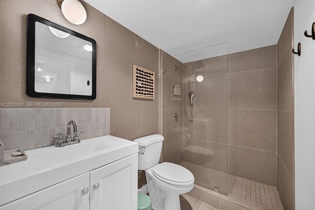 Building Photo - 345 Ocean Dr
