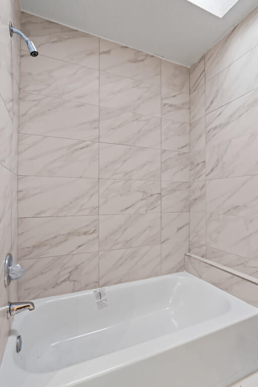 Building Photo - 8500 Mountain View Dr