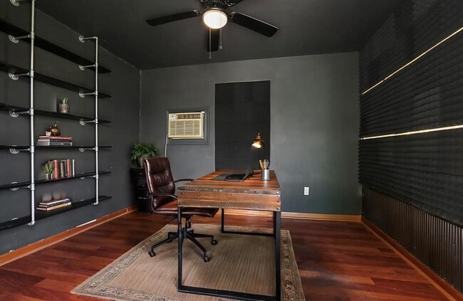 Building Photo - 14621 Lantern Dr