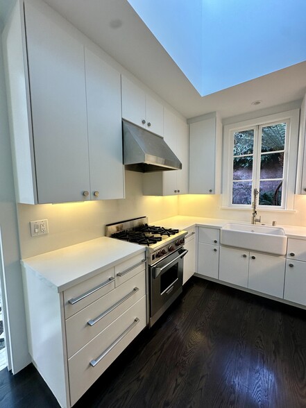 Kitchen off Dining Room - 46 Culebra Ter