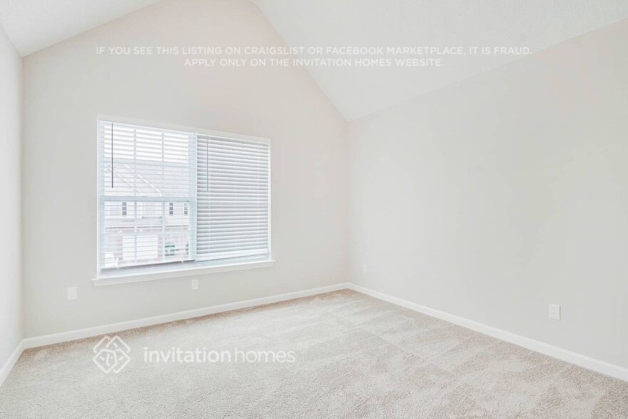 Building Photo - 4005 Shaded Oasis Ln