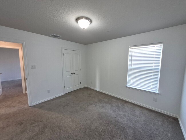 Building Photo - 2102 Gabby Cole Ln
