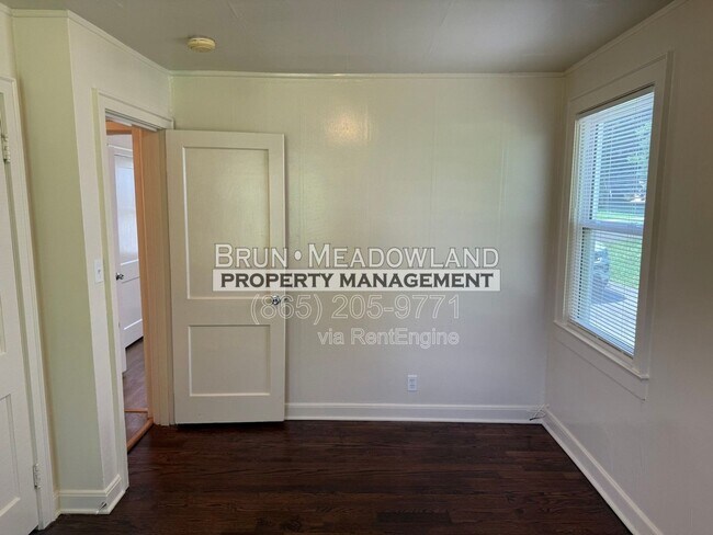 Building Photo - 2620 Woodbine Ave