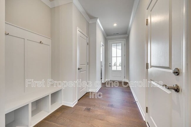 Building Photo - 229 Brks Spgs Dr