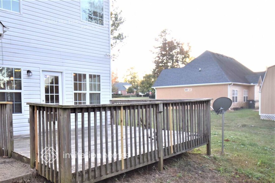 Building Photo - 605 Alyssa Dr