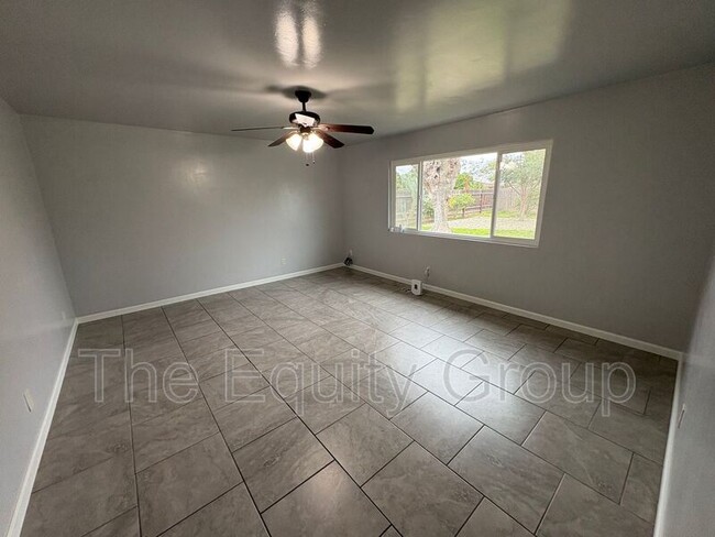 Building Photo - 4122 W Monte Vista Ave