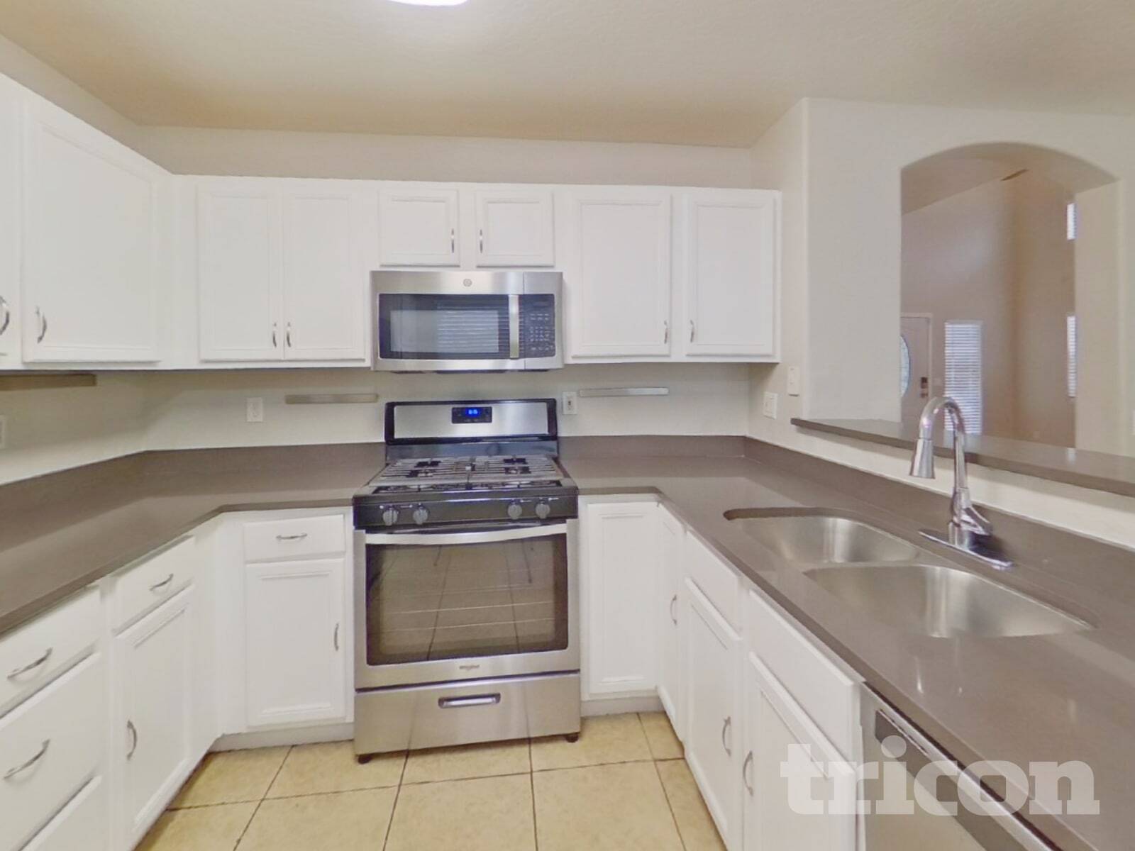 Building Photo - 7024 N 77th Dr