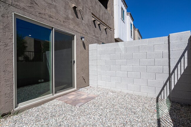 Building Photo - 2169 W Harmont Dr
