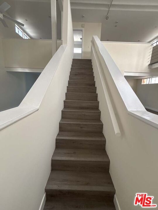 Building Photo - 915 Broadway St