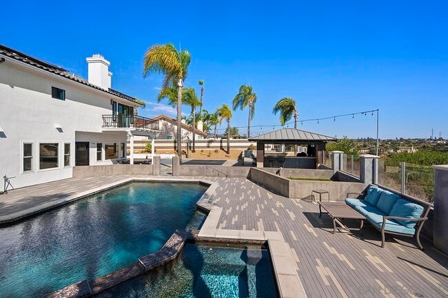 Building Photo - 376 Canyon Ridge Dr