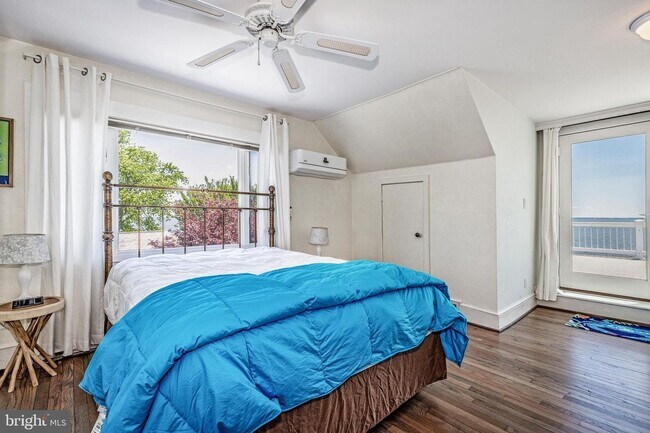 Building Photo - Home in Bay Ridge with beautiful views of the Chesapeake Bay!