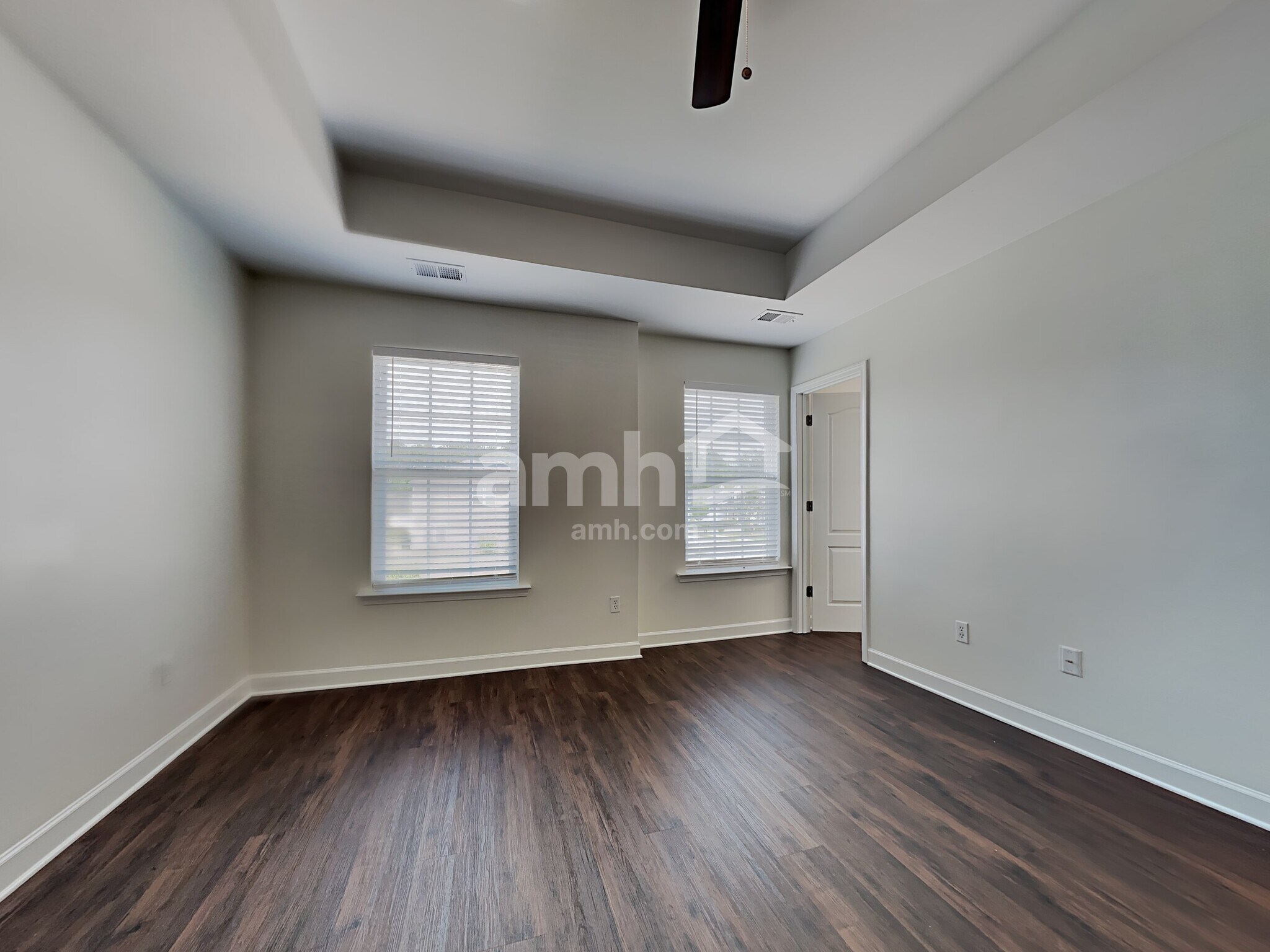 Building Photo - 118 Maywood Drive