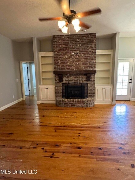 Building Photo - 107 Cole's Way