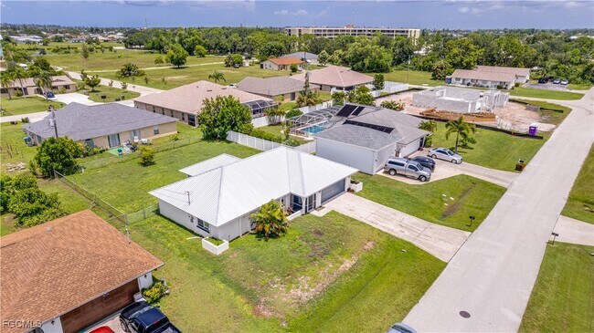 Building Photo - 1416 SE 2nd Ave