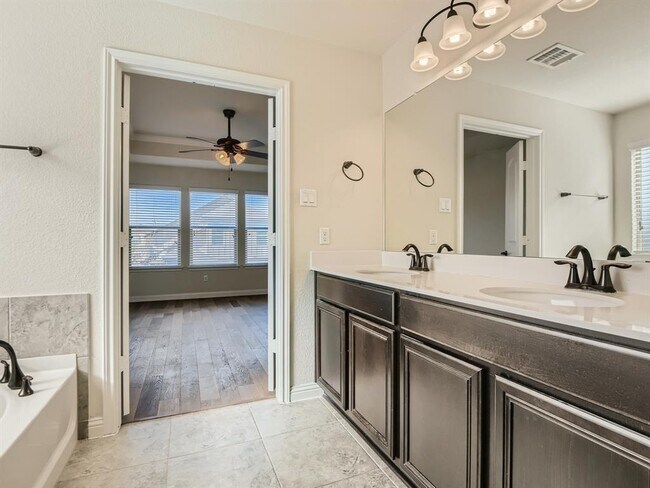 Building Photo - 16016 Remington Reserve Way