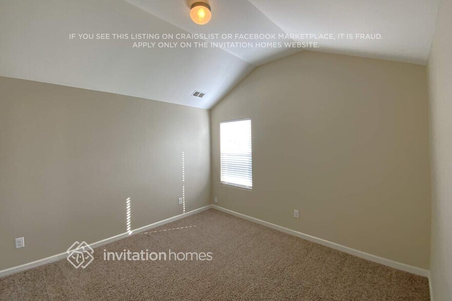 Building Photo - 1833 Crandon Ct