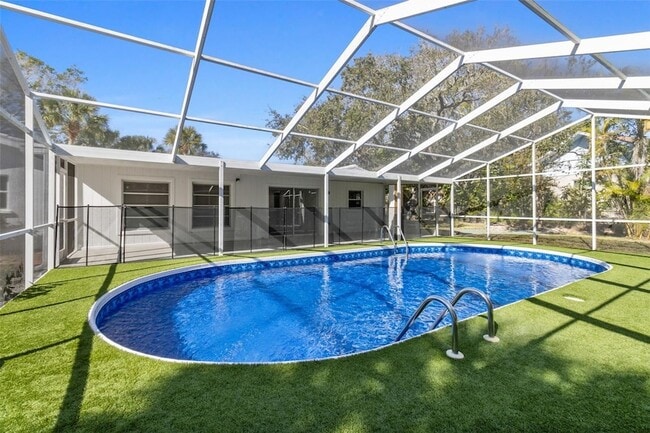 Building Photo - 5223 Shadow Lawn Dr