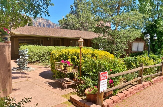 Building Photo - ROSE TREE INN  - UPTOWN SEDONA - FURNISHED...