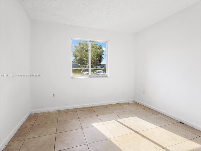 Building Photo - 15221 SW 80th St