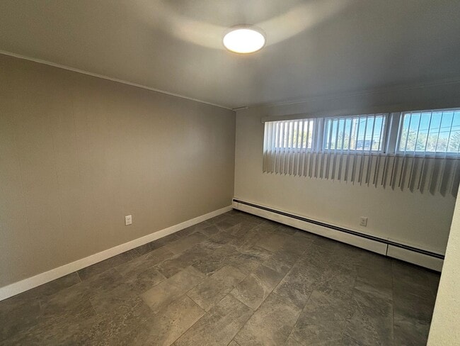Building Photo - 1730 Converse Ave
