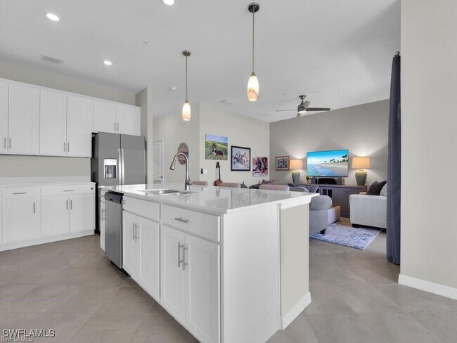 Primary Photo - 5651 Double Eagle Cir