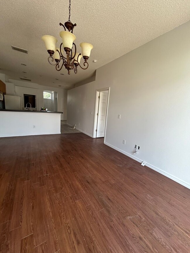 Building Photo - 136 Grantham Dr