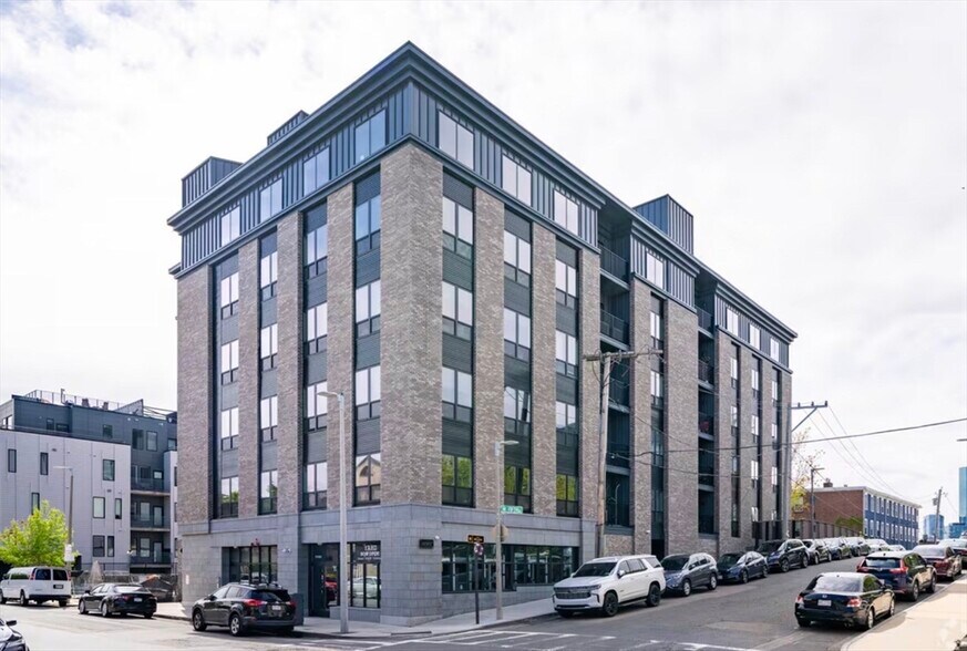 Building Photo - 55 W 5th St