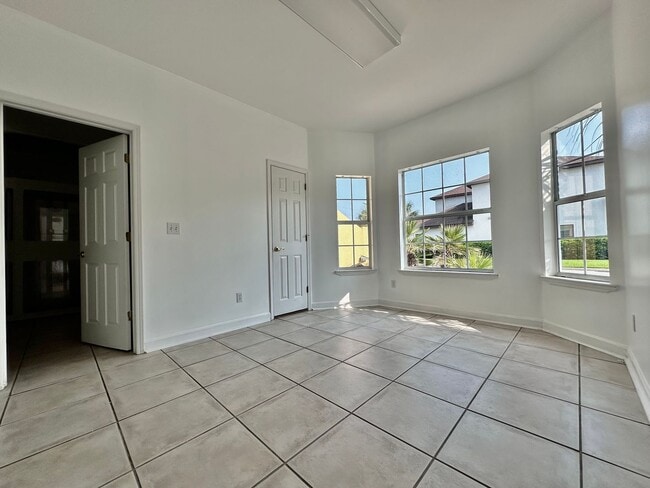 Building Photo - Live Near the Water – 3-Bedroom Home with ...