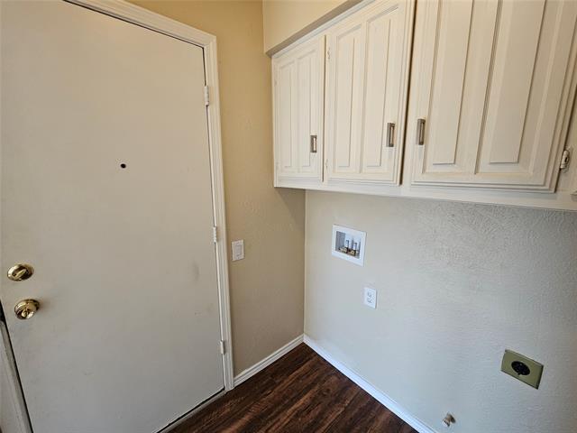 Building Photo - 3213 Saddlehead Dr