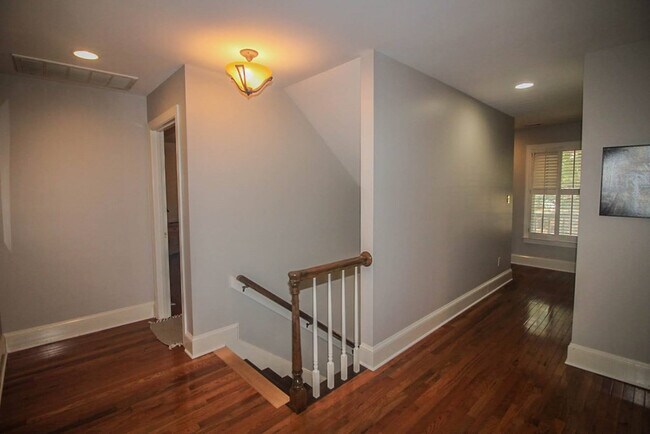 Building Photo - 4265 Deerwood Ln