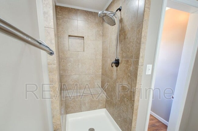 Building Photo - 200 Cynthia Dr