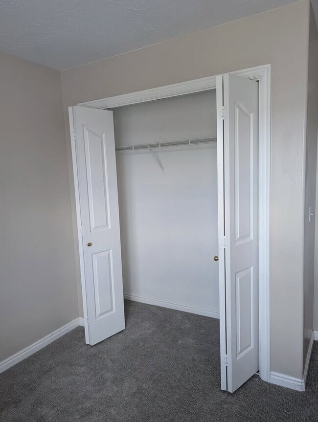 Building Photo - Countrywoods Condo 1274 S