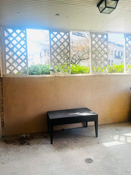 Building Photo - 1663 Newton St NW