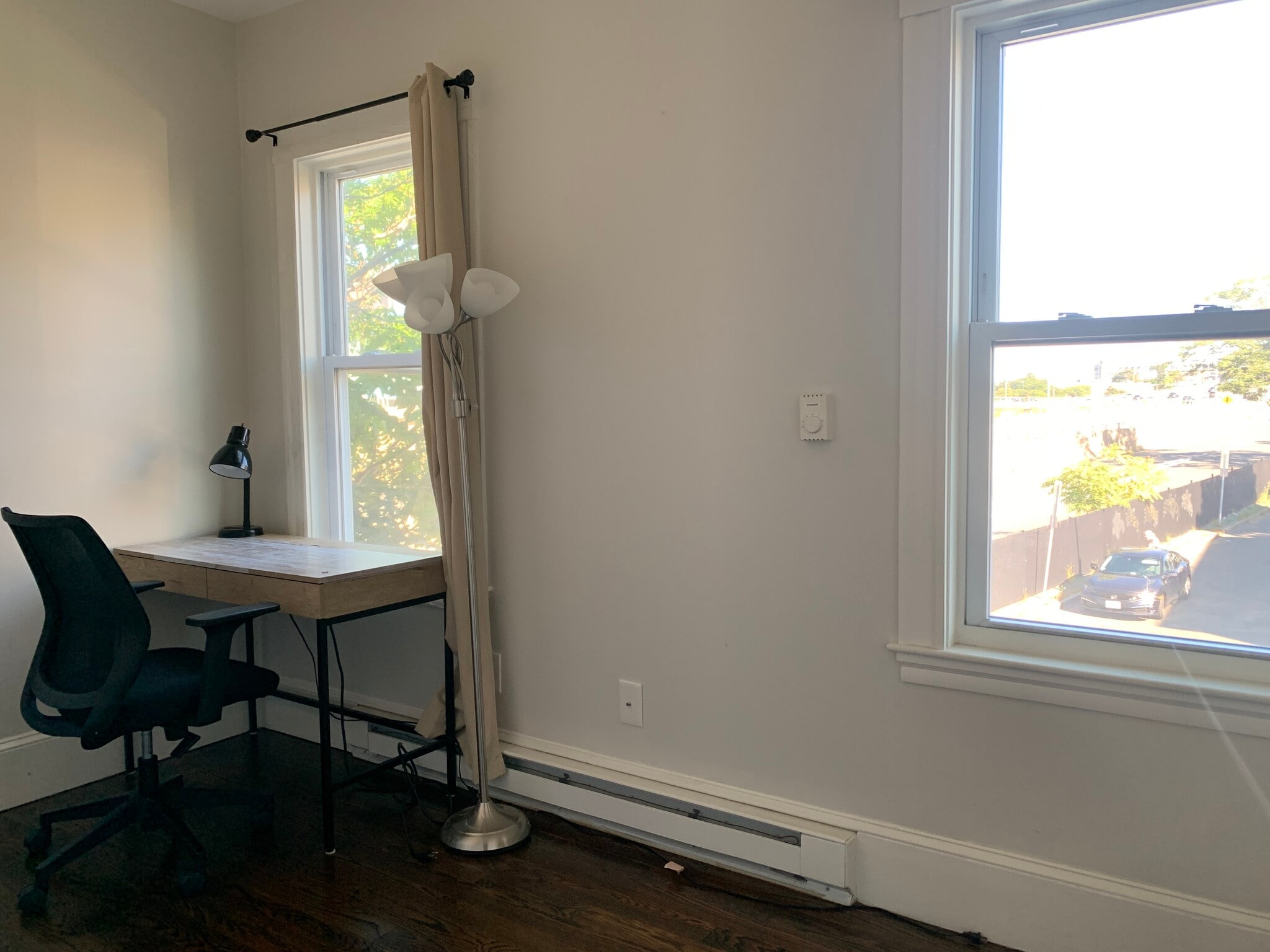 Bonus room / office / den! - 22 Connecticut Ave