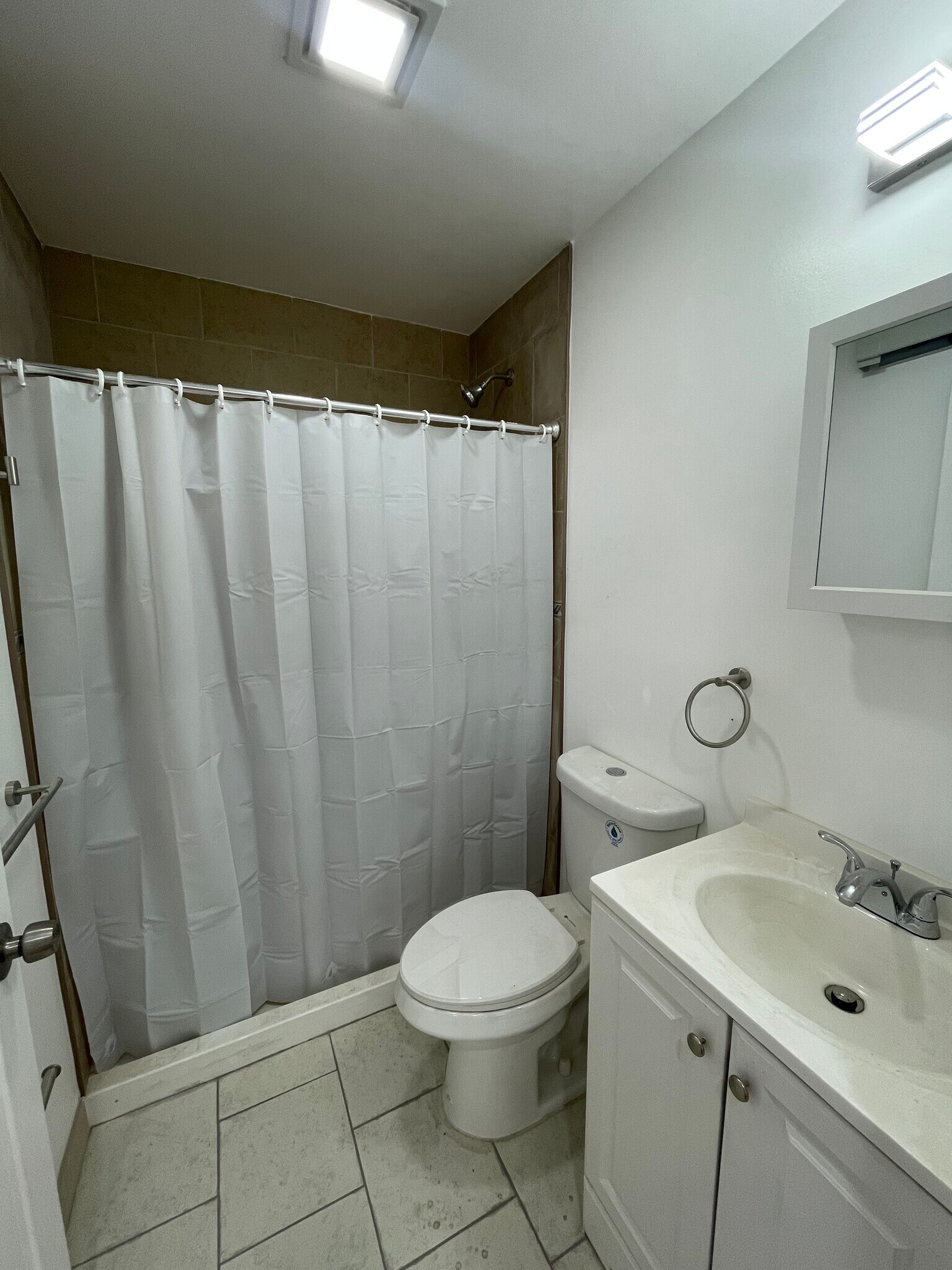 Building Photo - 167 3rd St