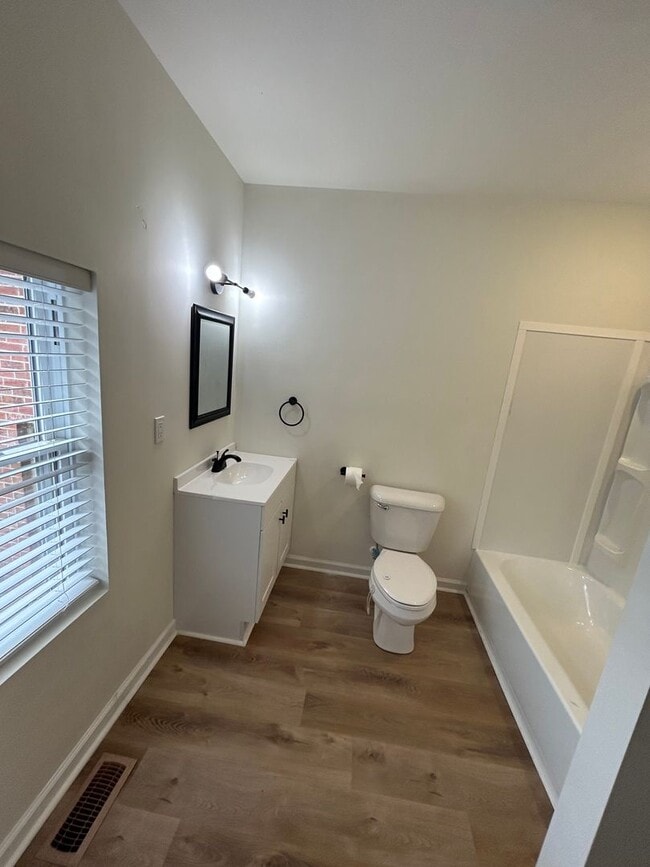 Building Photo - Newley Remodeled New Home!