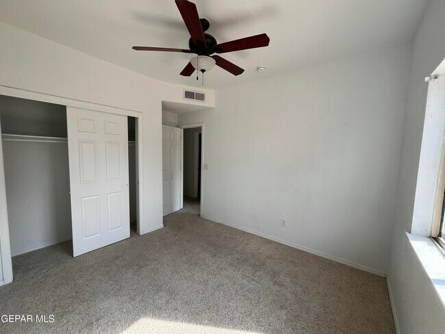Building Photo - 6105 Pecan Park Pl