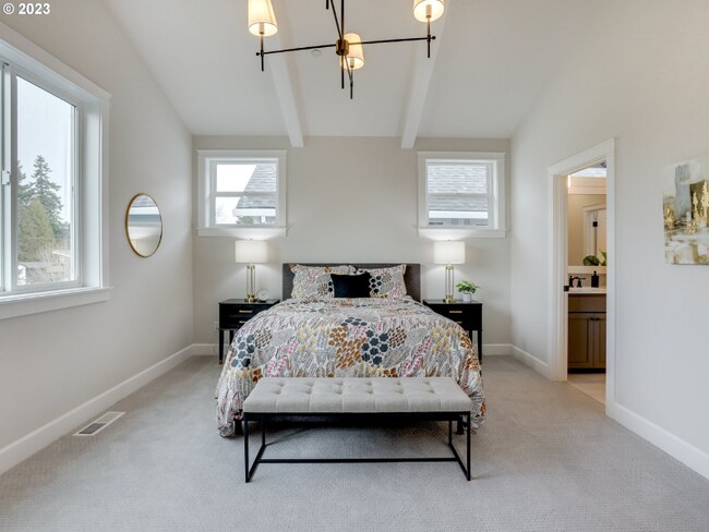 Building Photo - 3815 SE Tenino St