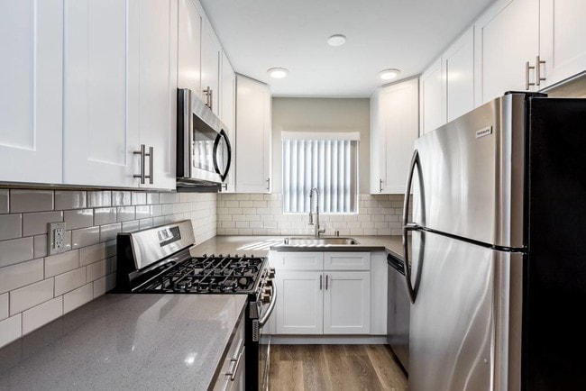 Building Photo - 609 N Jackson St