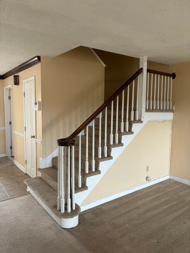 Building Photo - 5429 Grand Lake Crescent