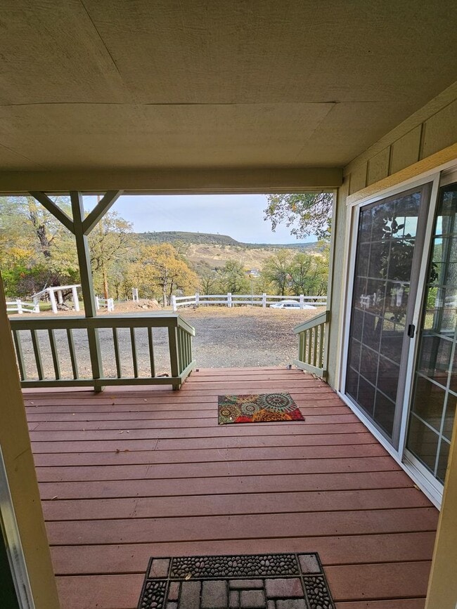 Building Photo - Breathtaking VIEWS in Hidden Valley Lake!