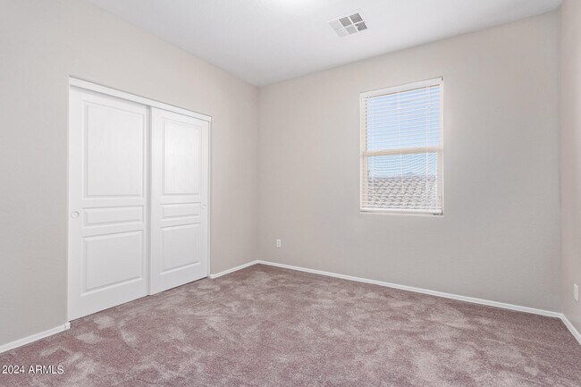 Building Photo - 6907 W Carson Rd