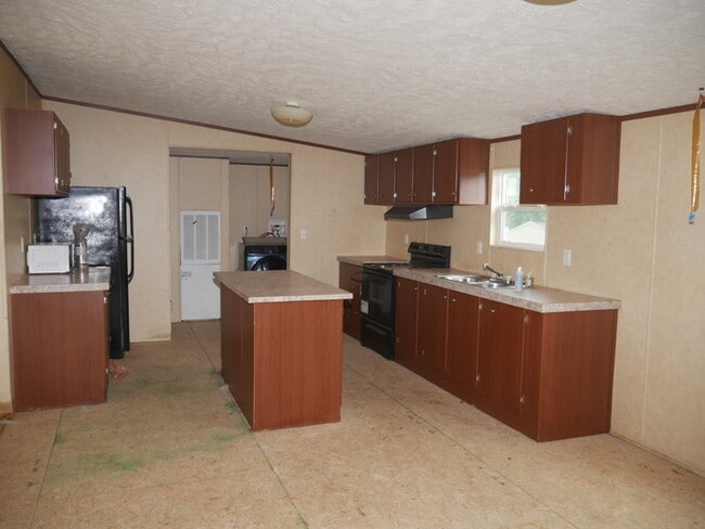 Building Photo - 315 Barricks Rd