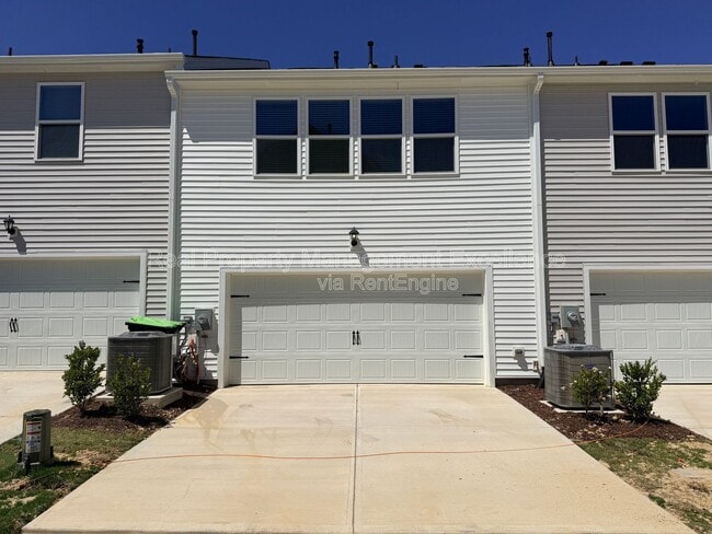 Building Photo - 810 Old Tarboro Rd