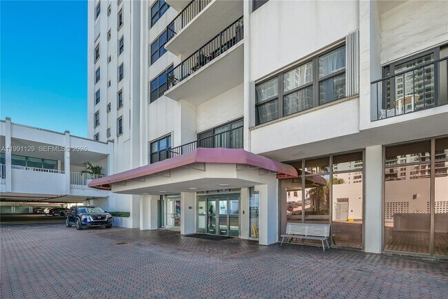 Building Photo - 2401 S Ocean Dr