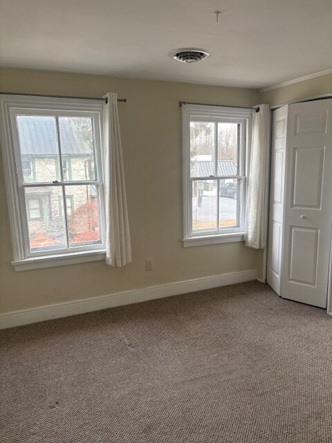 Building Photo - "Charming 4-Bedroom Home on Linglestown Rd – Your Harrisburg Haven Awaits!"