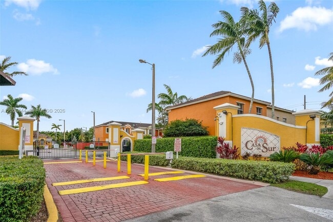 Building Photo - 627 E Mowry Ct