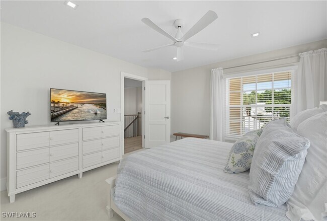 Building Photo - 360 Carlton Pl