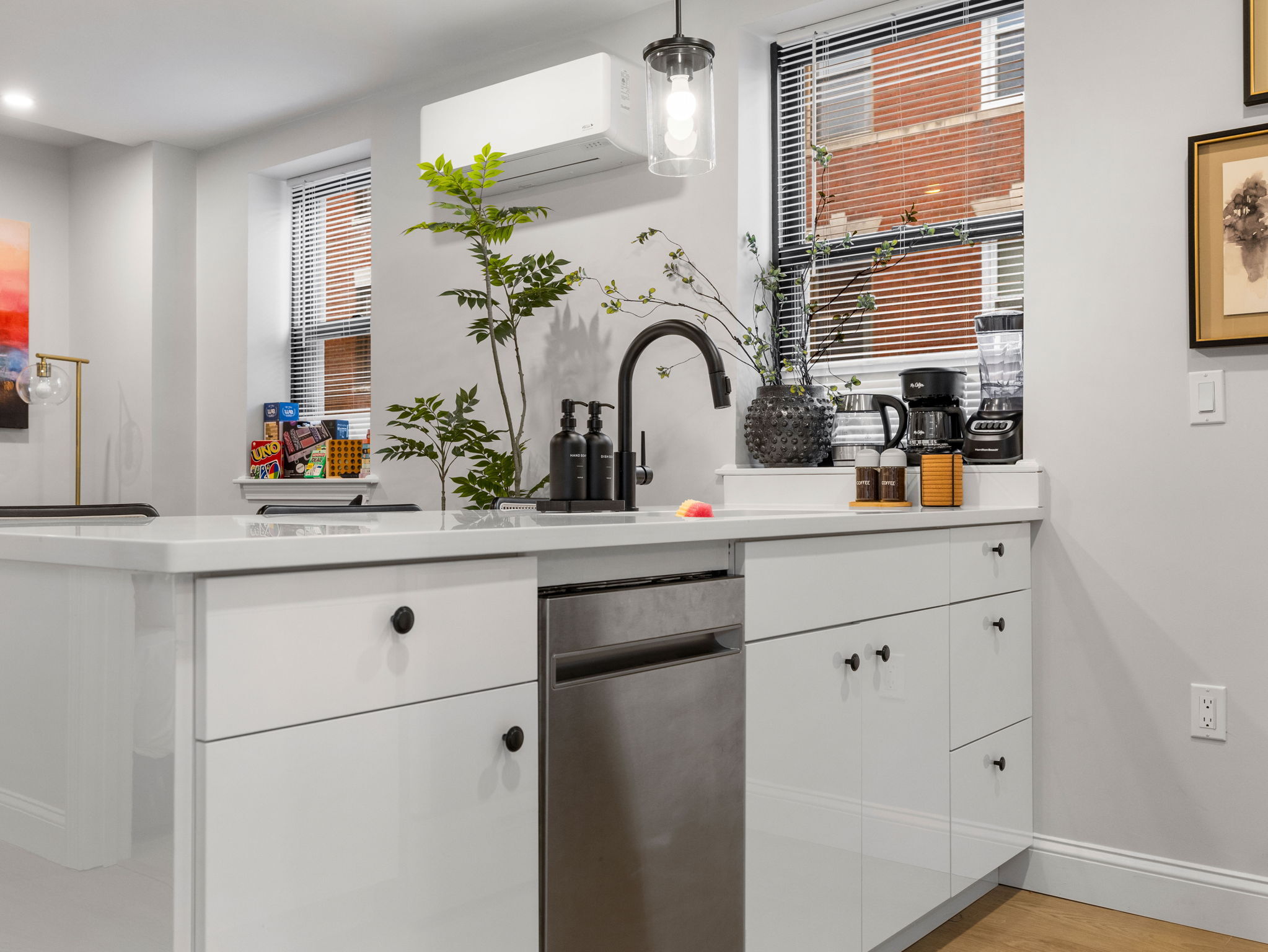 Building Photo - 193 Salem St